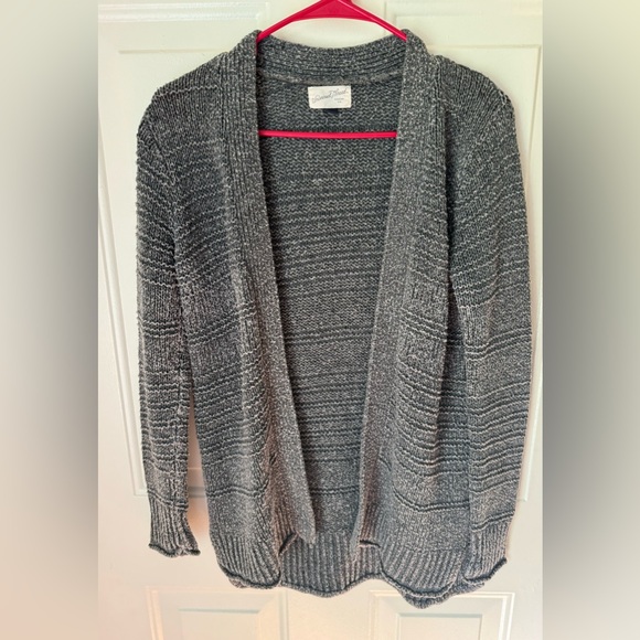 Universal Thread Sweaters - Universal Thread grey knitted cardigan sweater